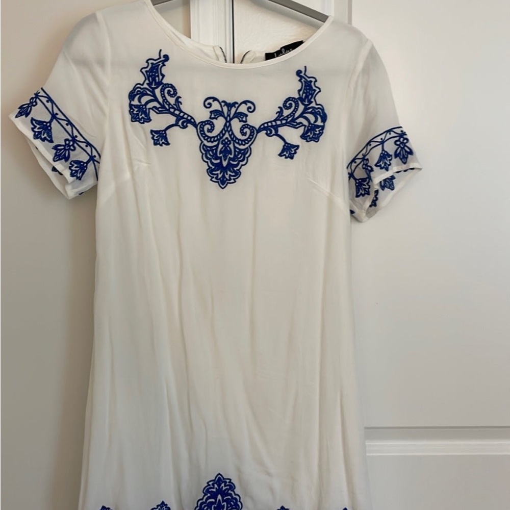Lulus ivory embroidered shift dress